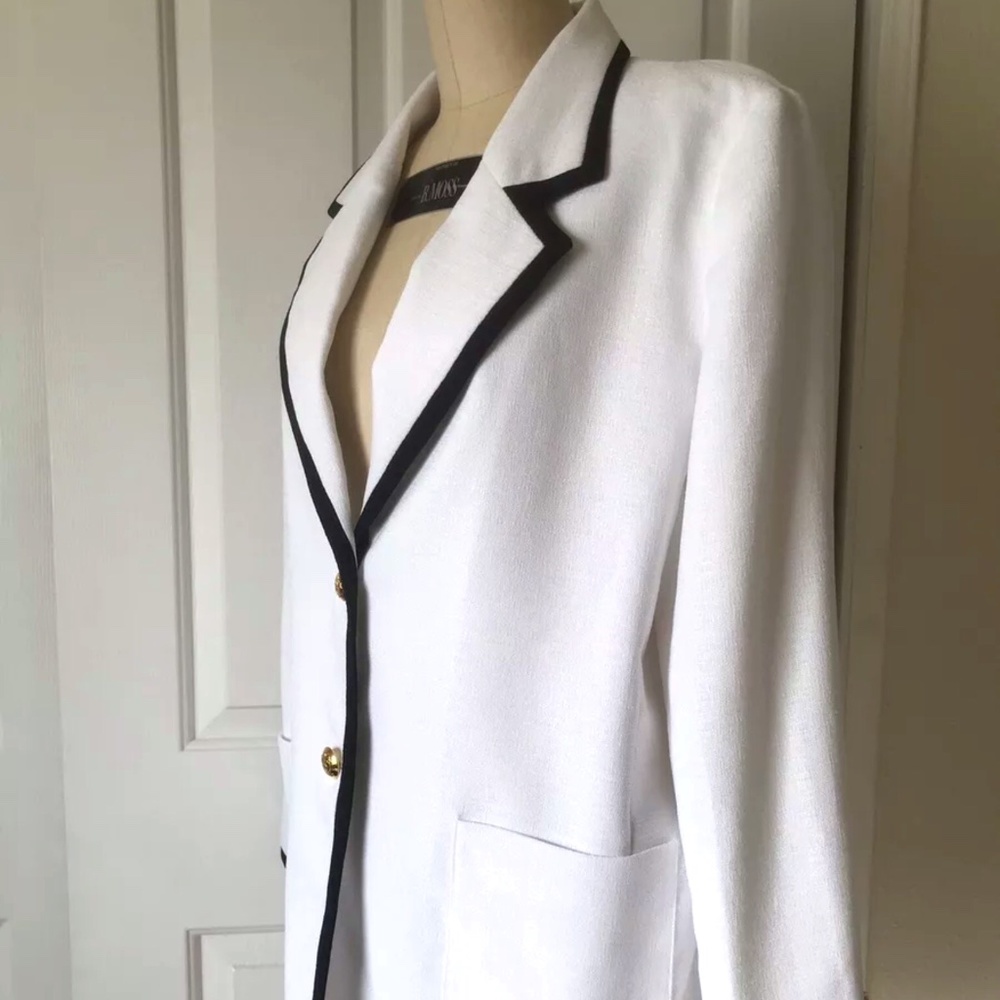 Brownstone Studio White Blazer with Black Trim 14P